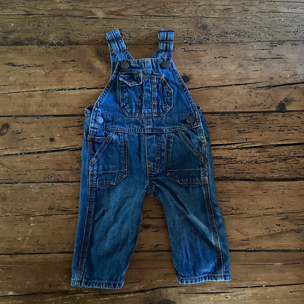 Vintage Oshkosh B’gosh denim overalls (6 mons)
